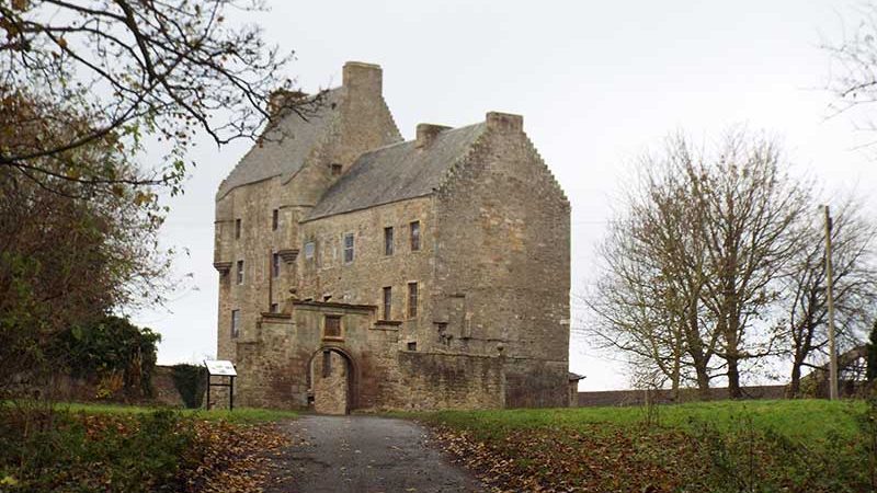 Midhope Castle (Lallybroch)